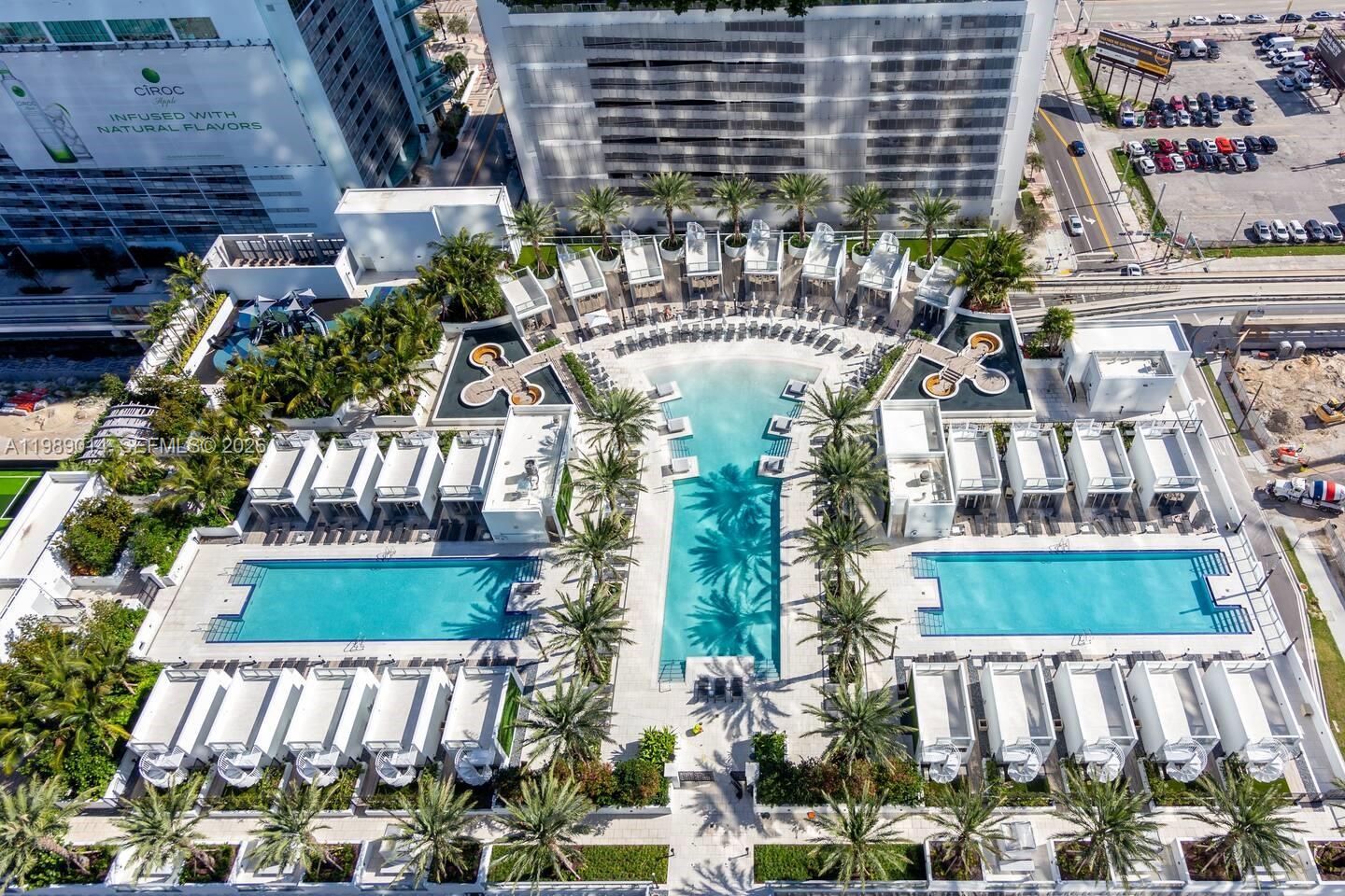 851 NE 1st Ave #1806 Miami, FL 33132