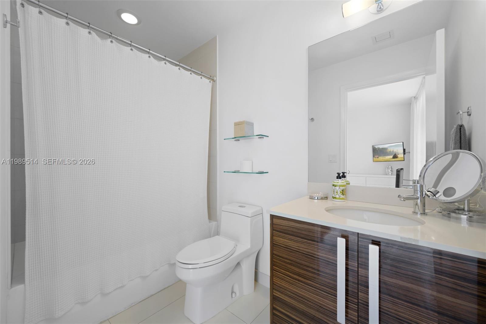 image Paramount Bay9