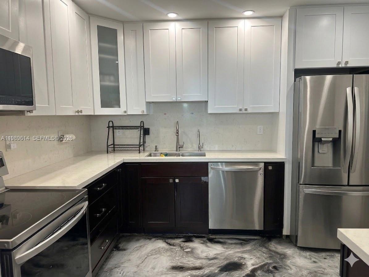 9341 E Bay Hbr Dr #6C Bay Harbor Islands, FL 33154