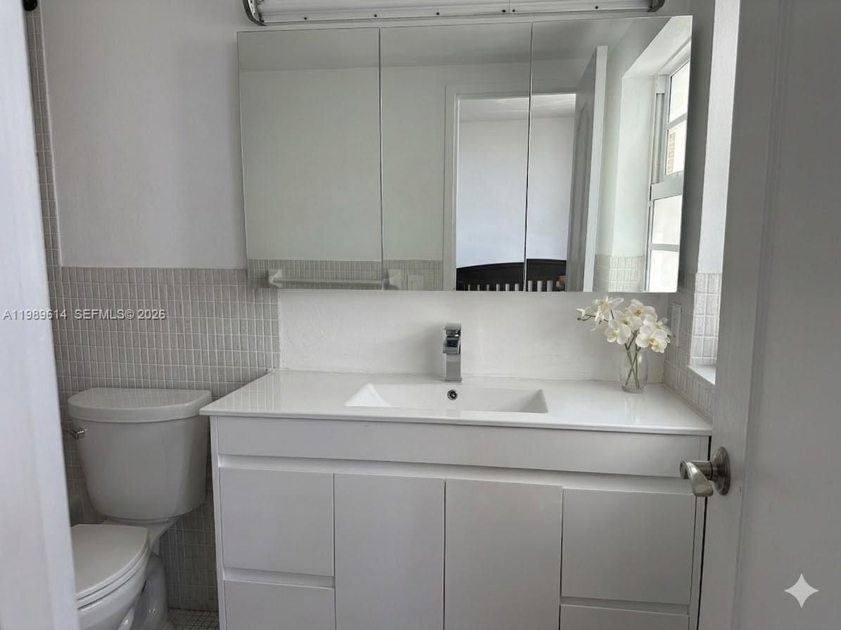 9341 E Bay Hbr Dr #6C Bay Harbor Islands, FL 33154