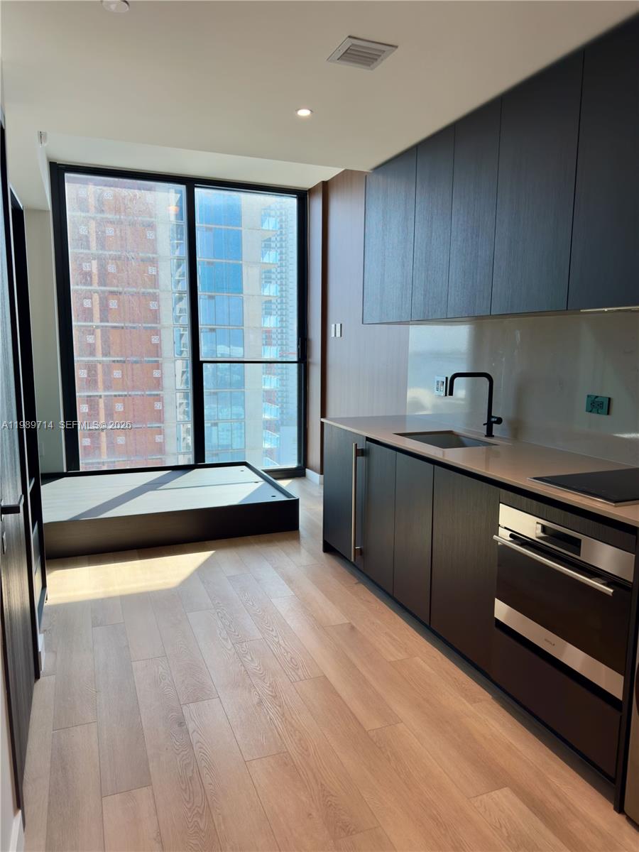 20 NE 11st #3006A Miami, FL 33132