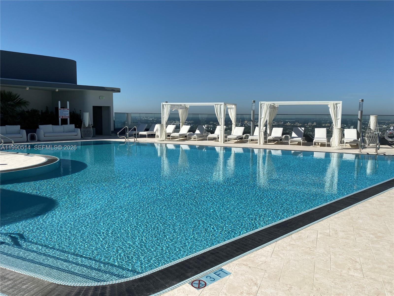 image Brickell Flatiron21