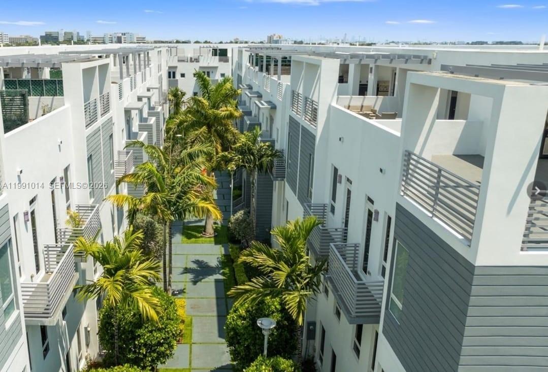 9133 NW 33rd St Doral, FL 33172