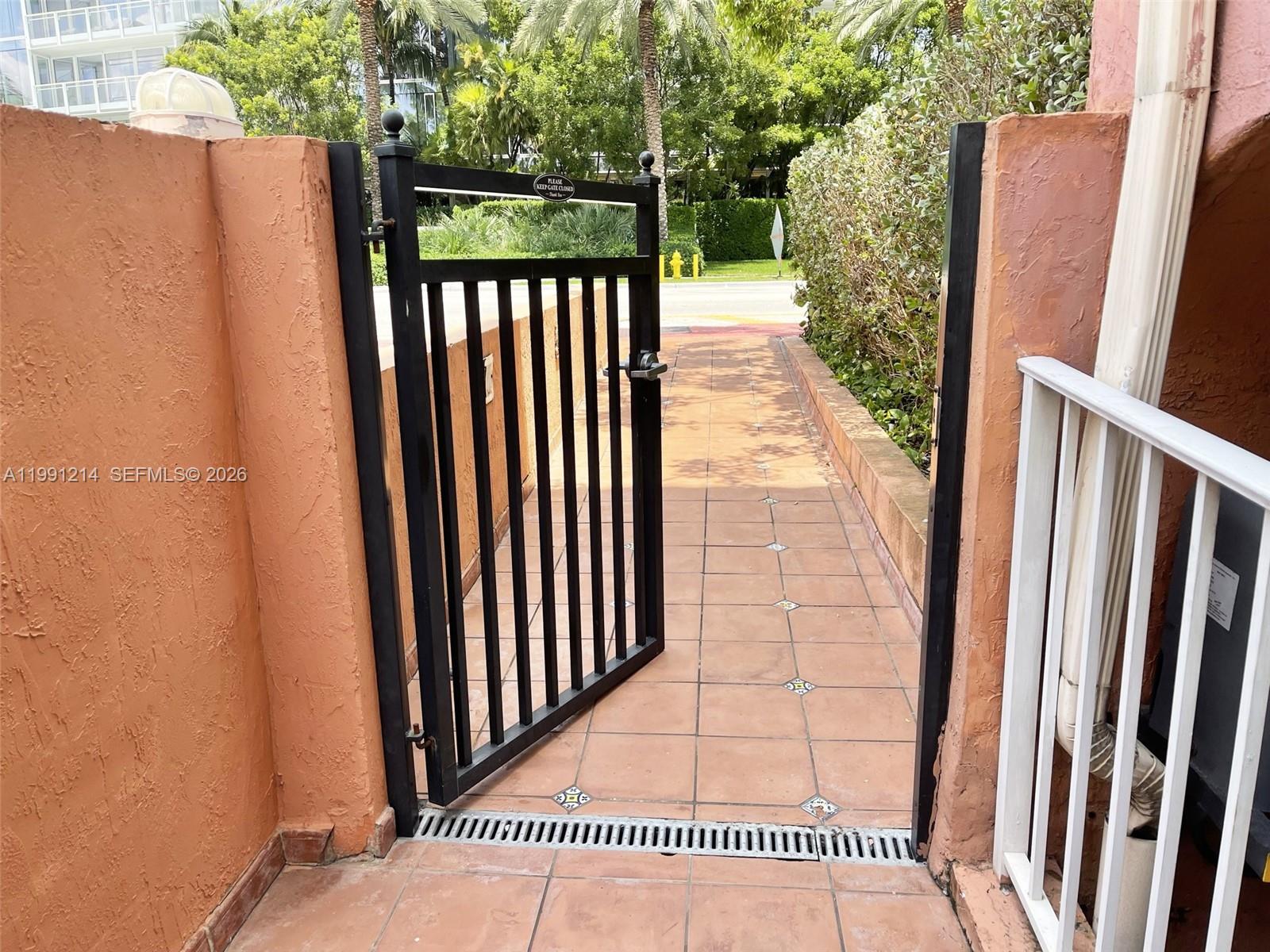 9008 Collins Ave #402 Surfside, FL 33154