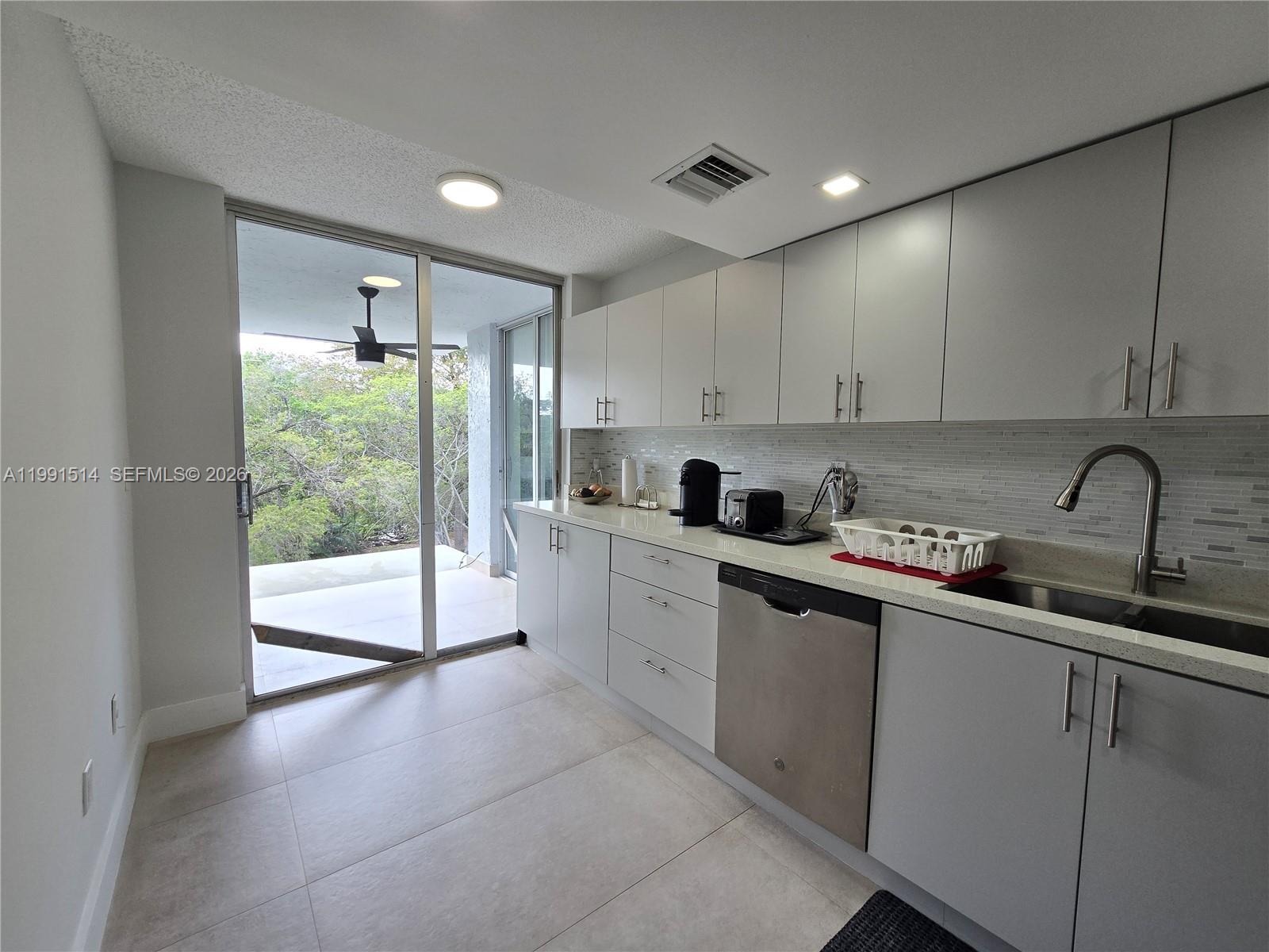 17890 W Dixie Hwy #307 North Miami Beach, FL 33160