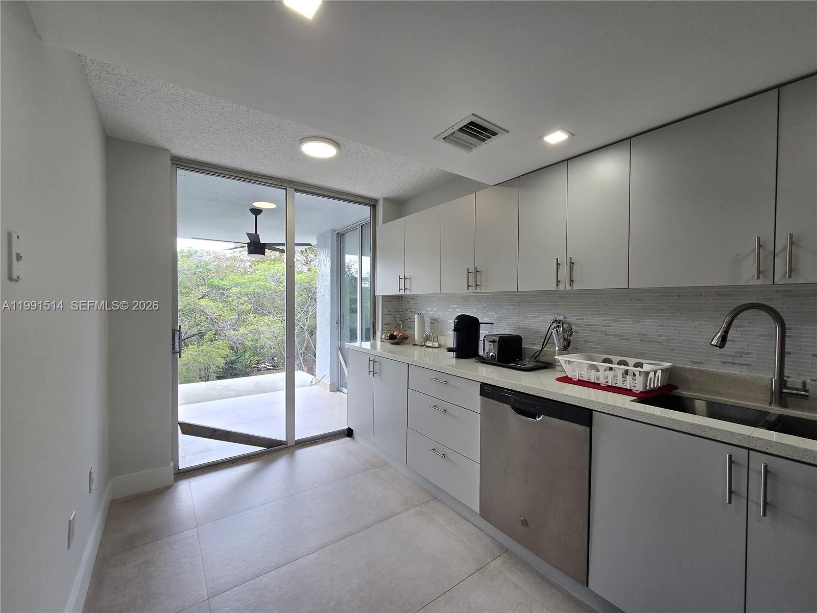 17890 W Dixie Hwy #307 North Miami Beach, FL 33160