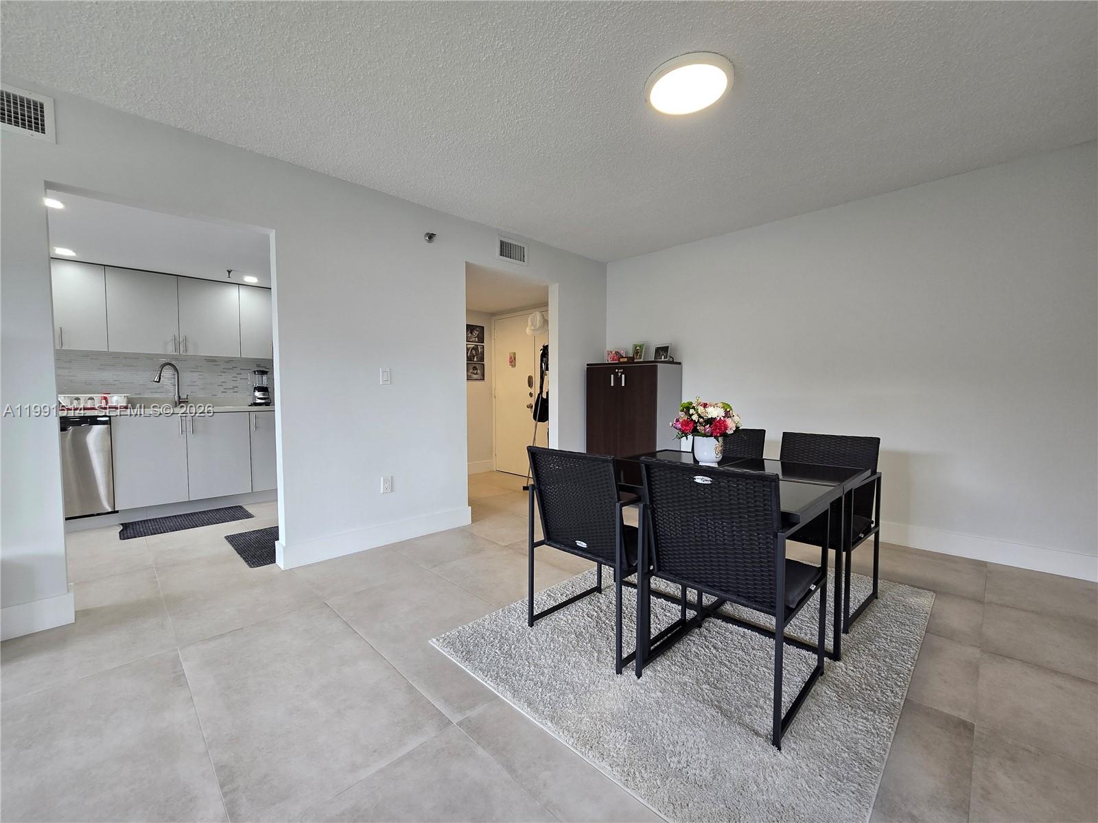 17890 W Dixie Hwy #307 North Miami Beach, FL 33160