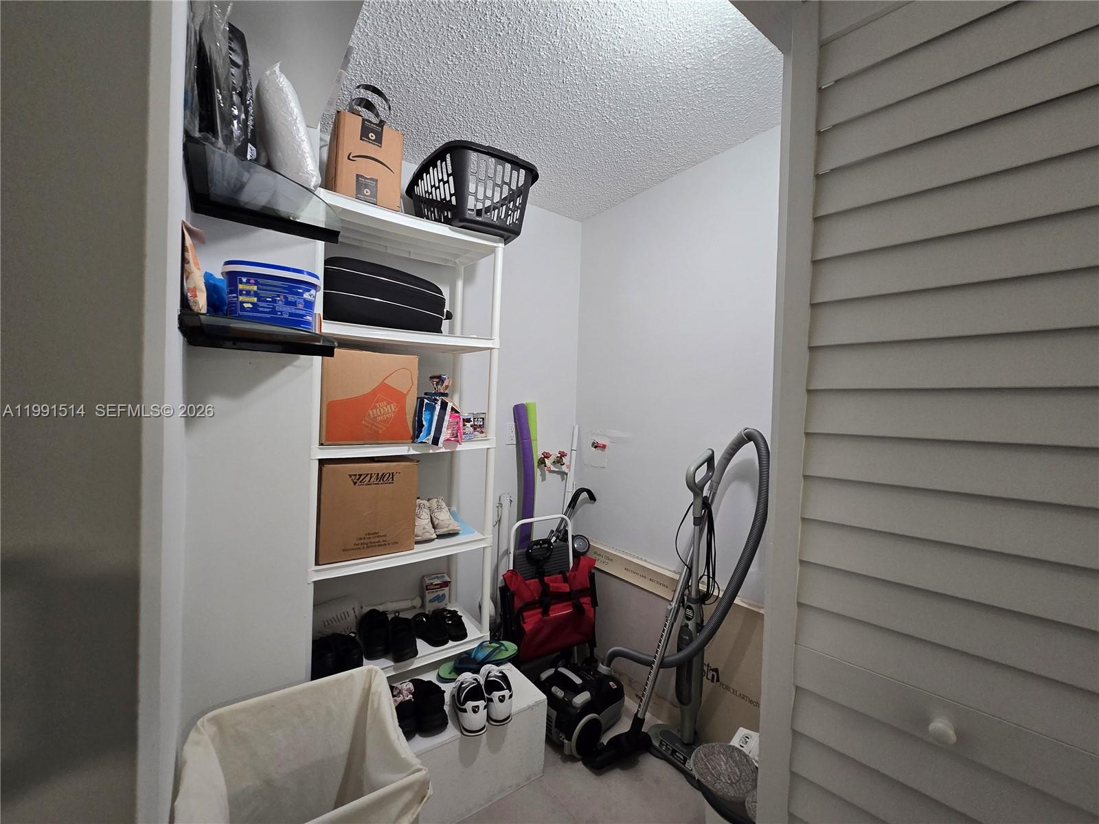 17890 W Dixie Hwy #307 North Miami Beach, FL 33160