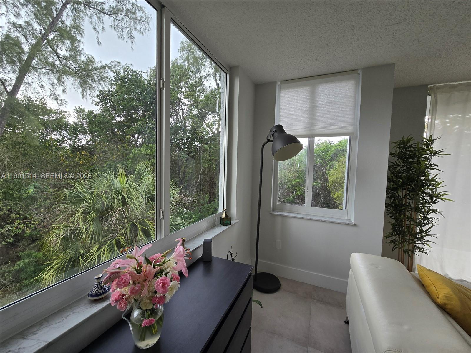 17890 W Dixie Hwy #307 North Miami Beach, FL 33160