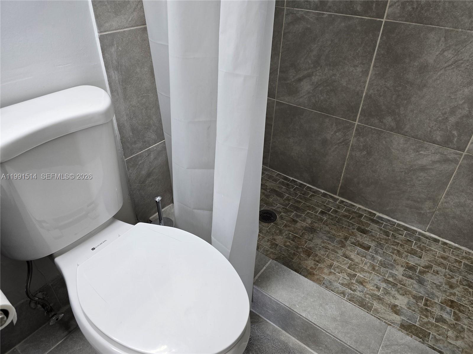 17890 W Dixie Hwy #307 North Miami Beach, FL 33160