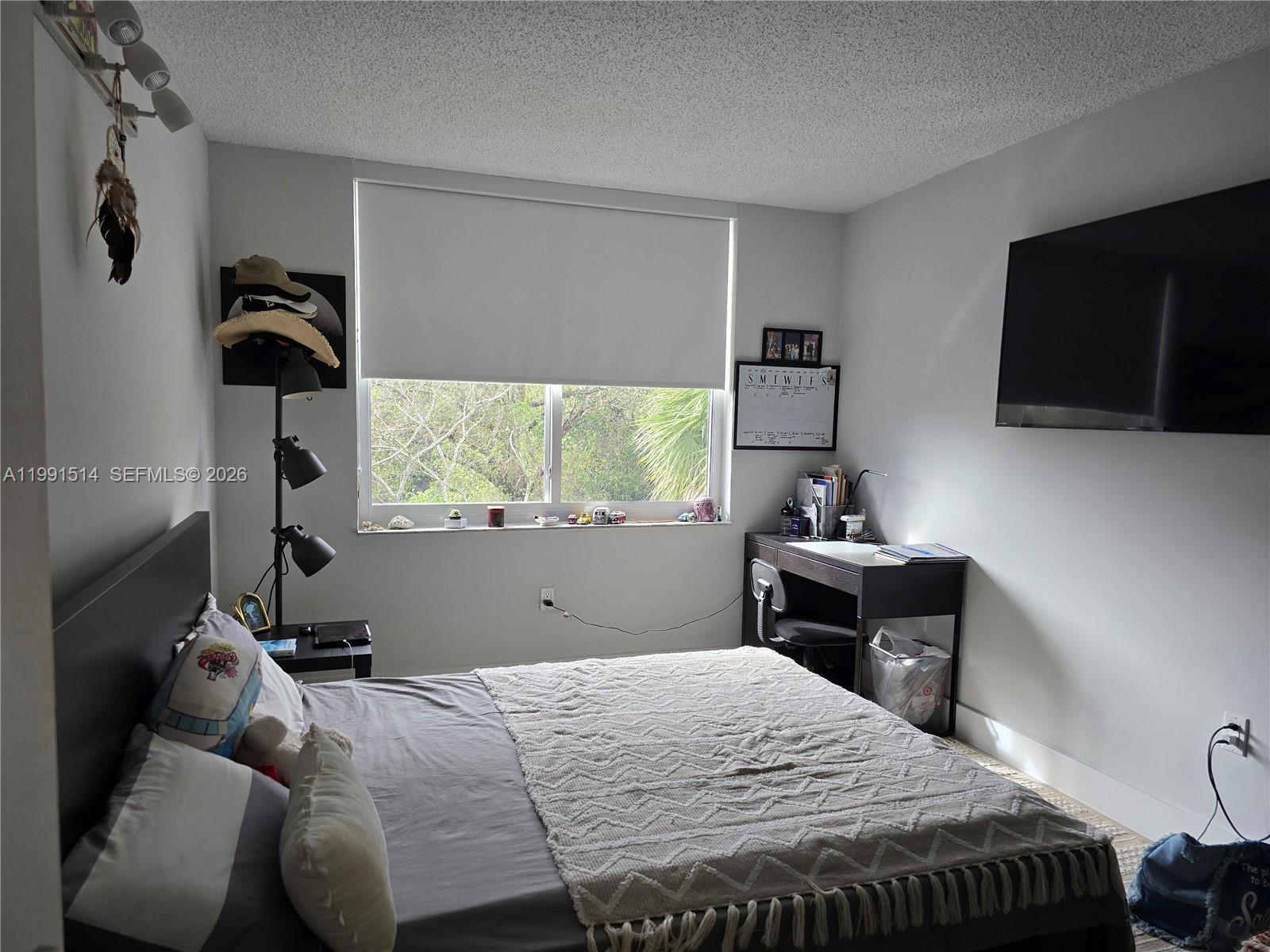 17890 W Dixie Hwy #307 North Miami Beach, FL 33160