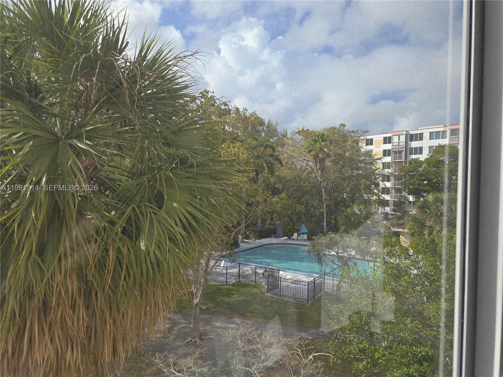 17890 W Dixie Hwy #307 North Miami Beach, FL 33160