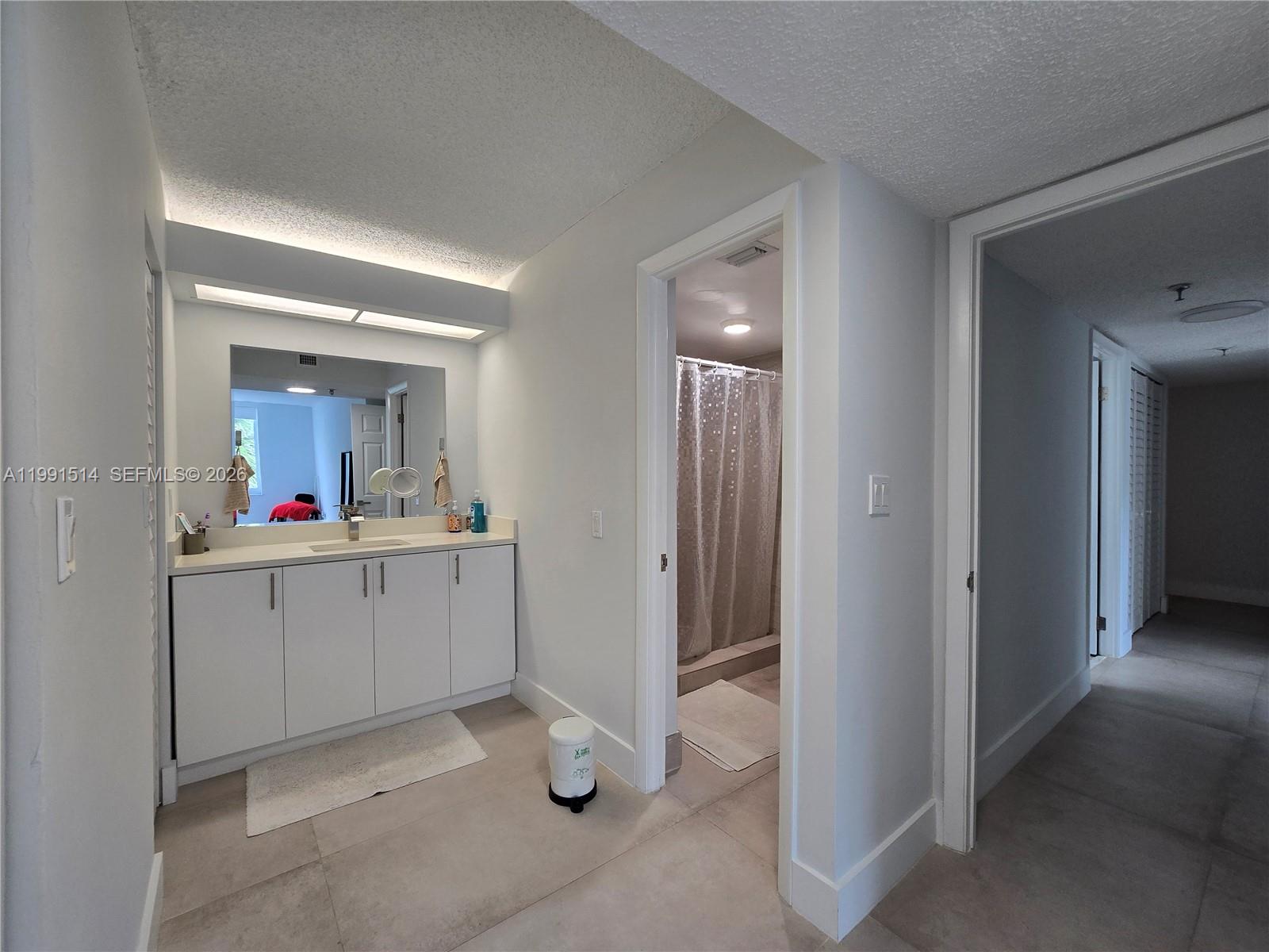 17890 W Dixie Hwy #307 North Miami Beach, FL 33160