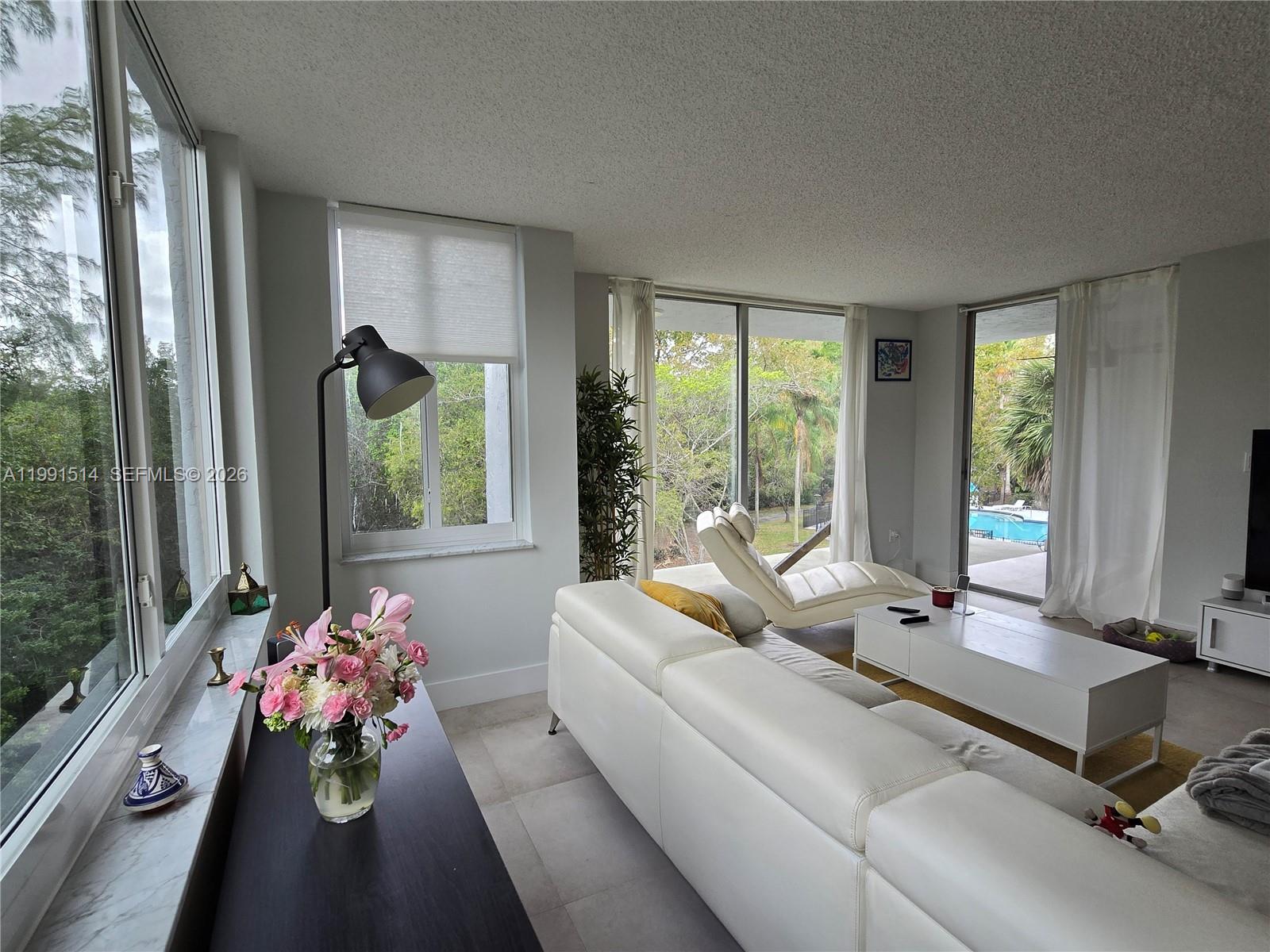 17890 W Dixie Hwy #307 North Miami Beach, FL 33160