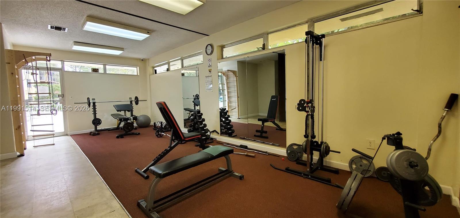 17890 W Dixie Hwy #307 North Miami Beach, FL 33160