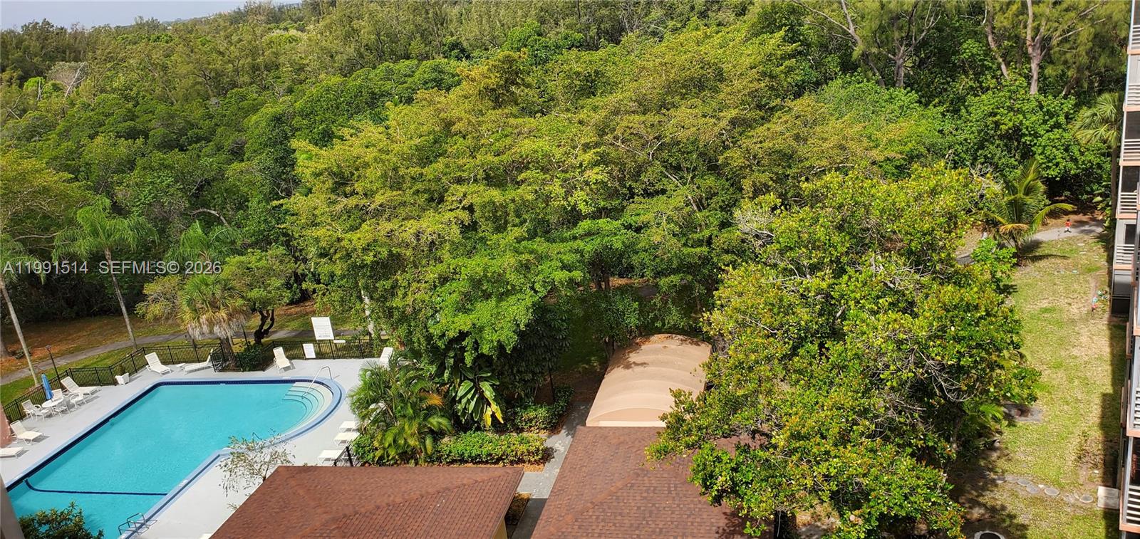 17890 W Dixie Hwy #307 North Miami Beach, FL 33160