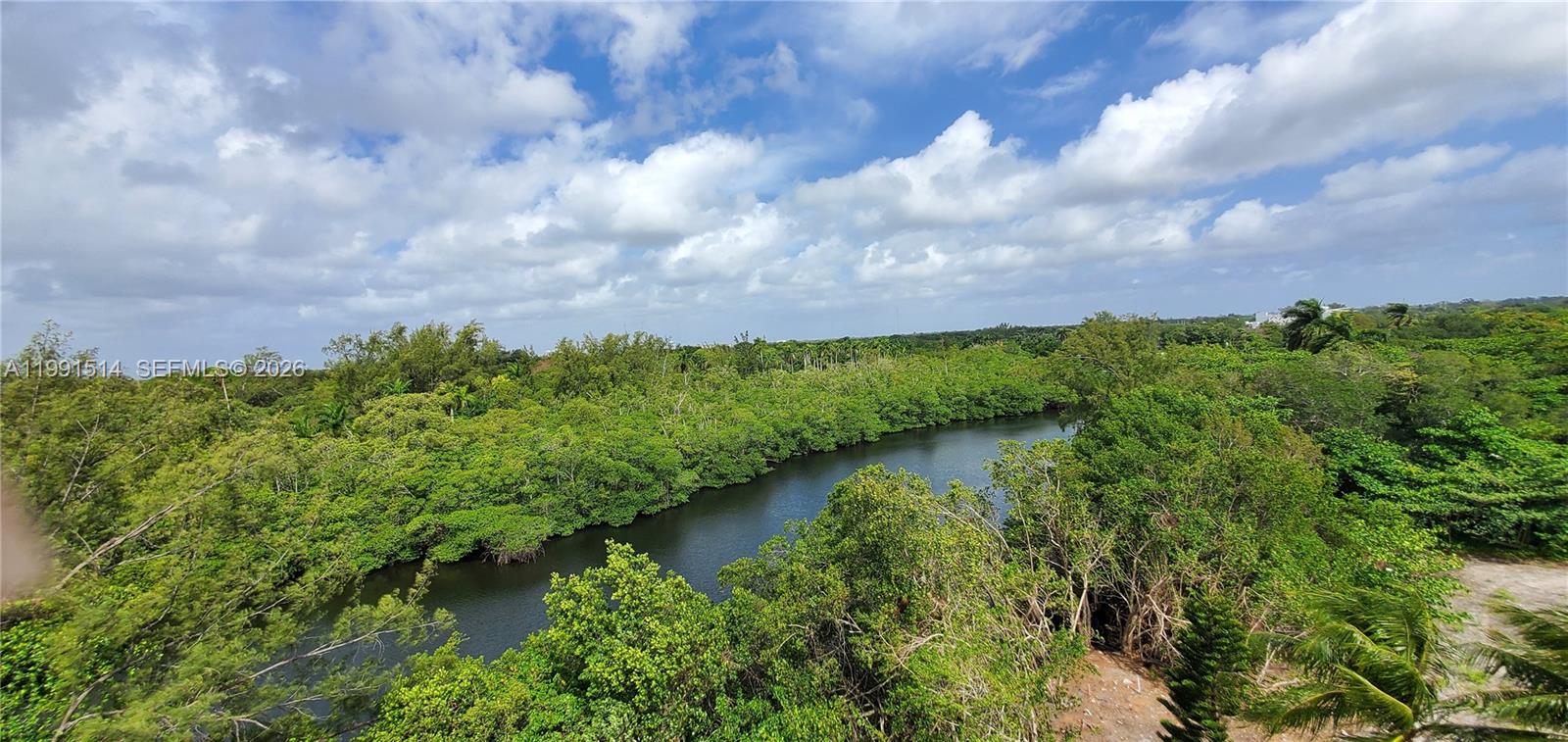 17890 W Dixie Hwy #307 North Miami Beach, FL 33160