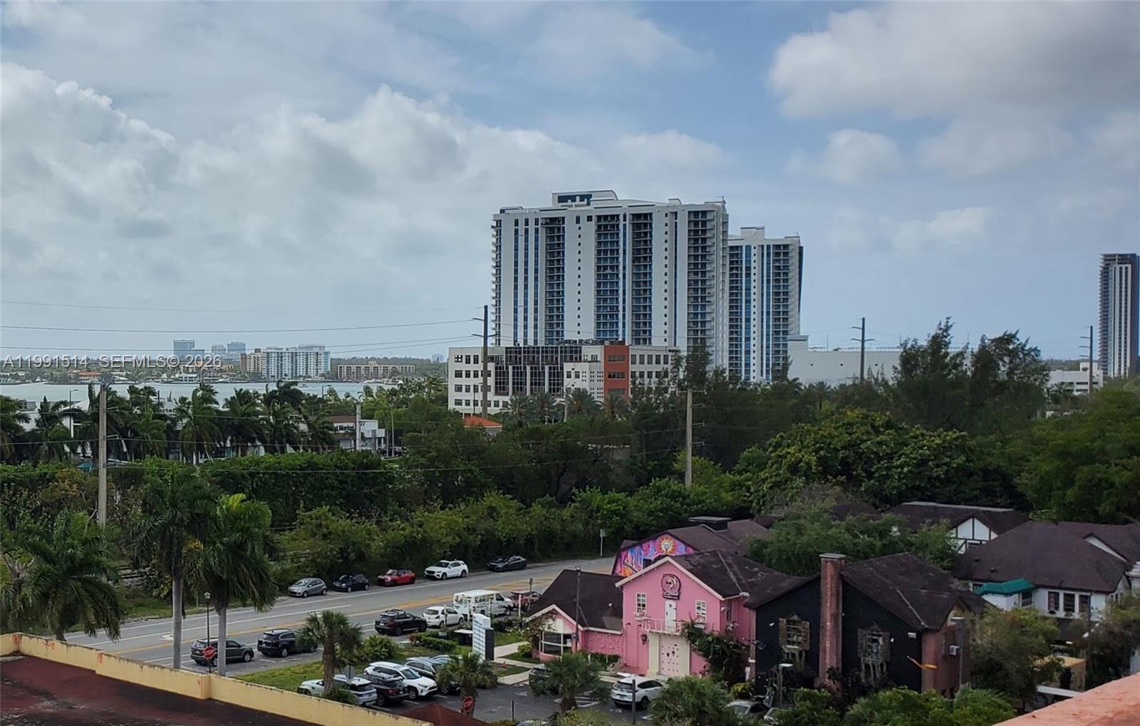 17890 W Dixie Hwy #307 North Miami Beach, FL 33160