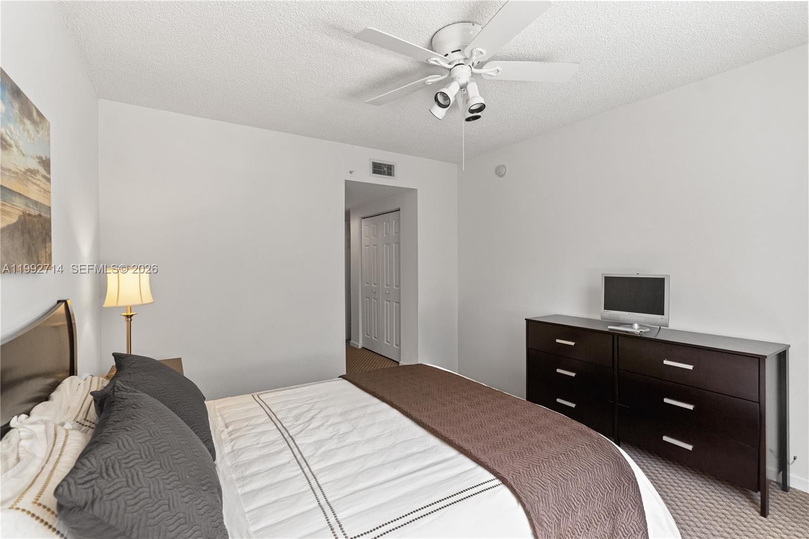 image Porto Bellagio Condo12