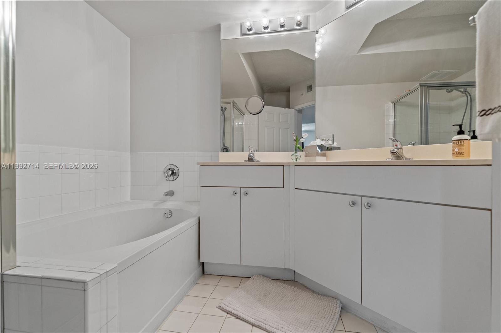 image Porto Bellagio Condo18