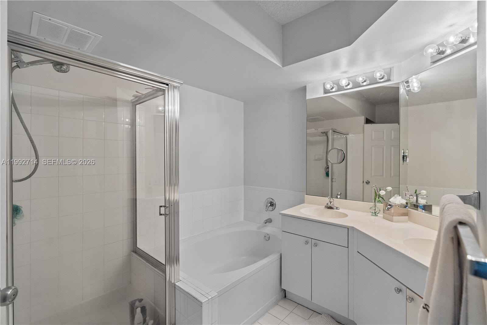 image Porto Bellagio Condo23