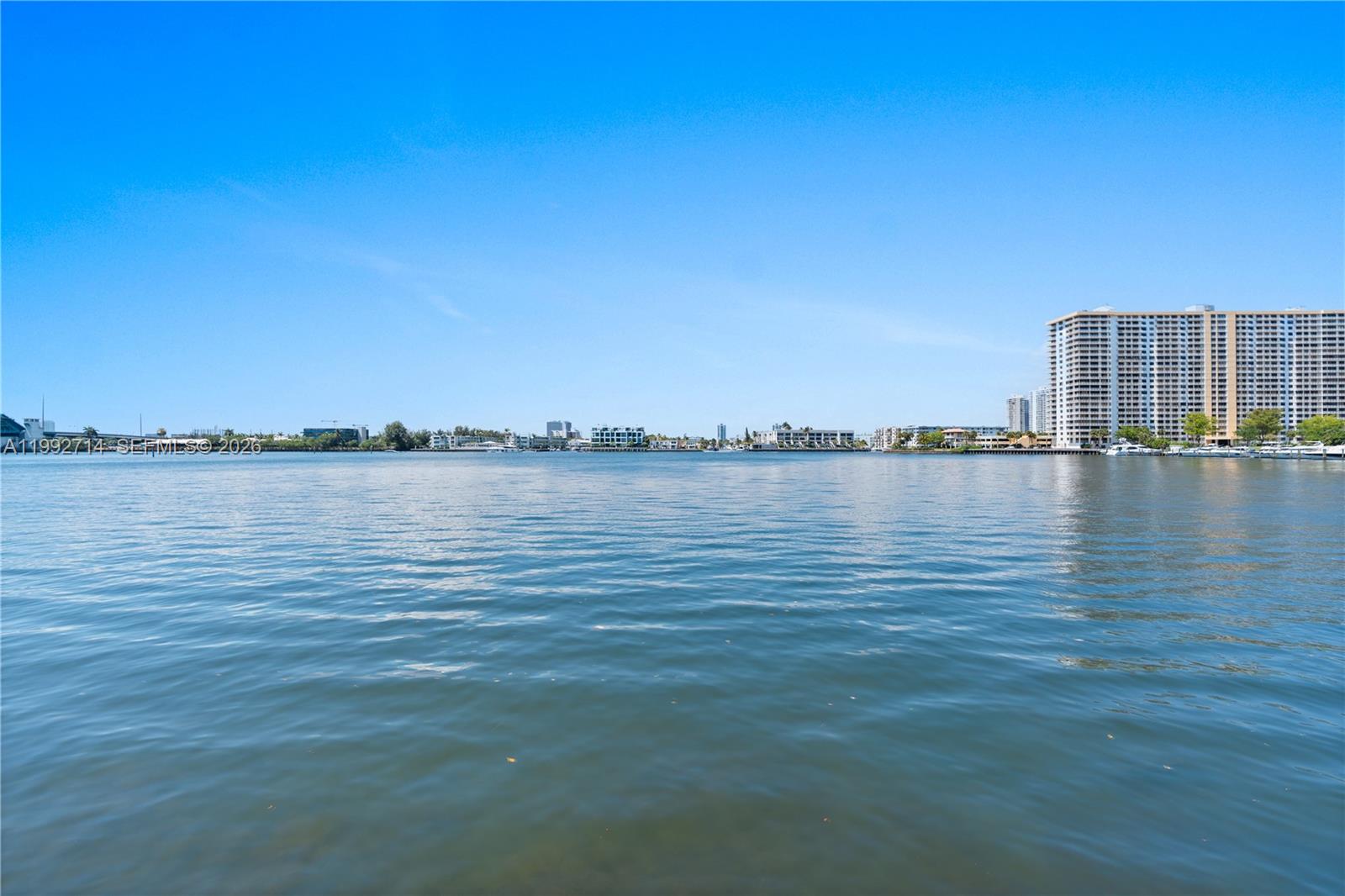 image Porto Bellagio Condo38