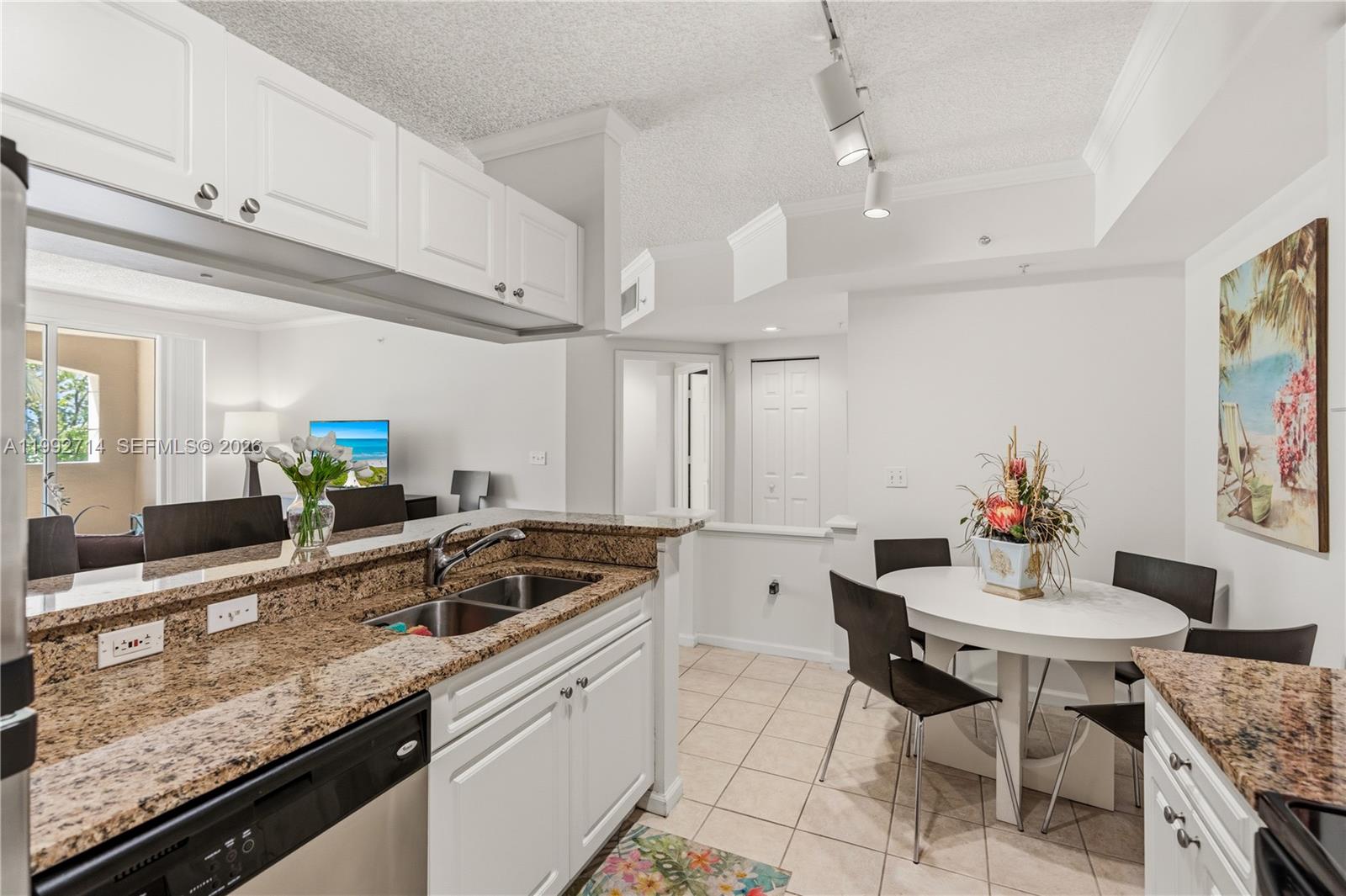 image Porto Bellagio Condo4