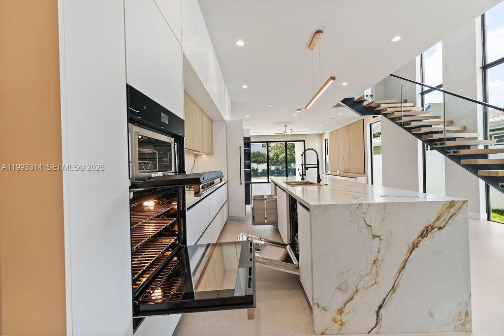 804 NE 16th Ter Fort Lauderdale, FL 33304