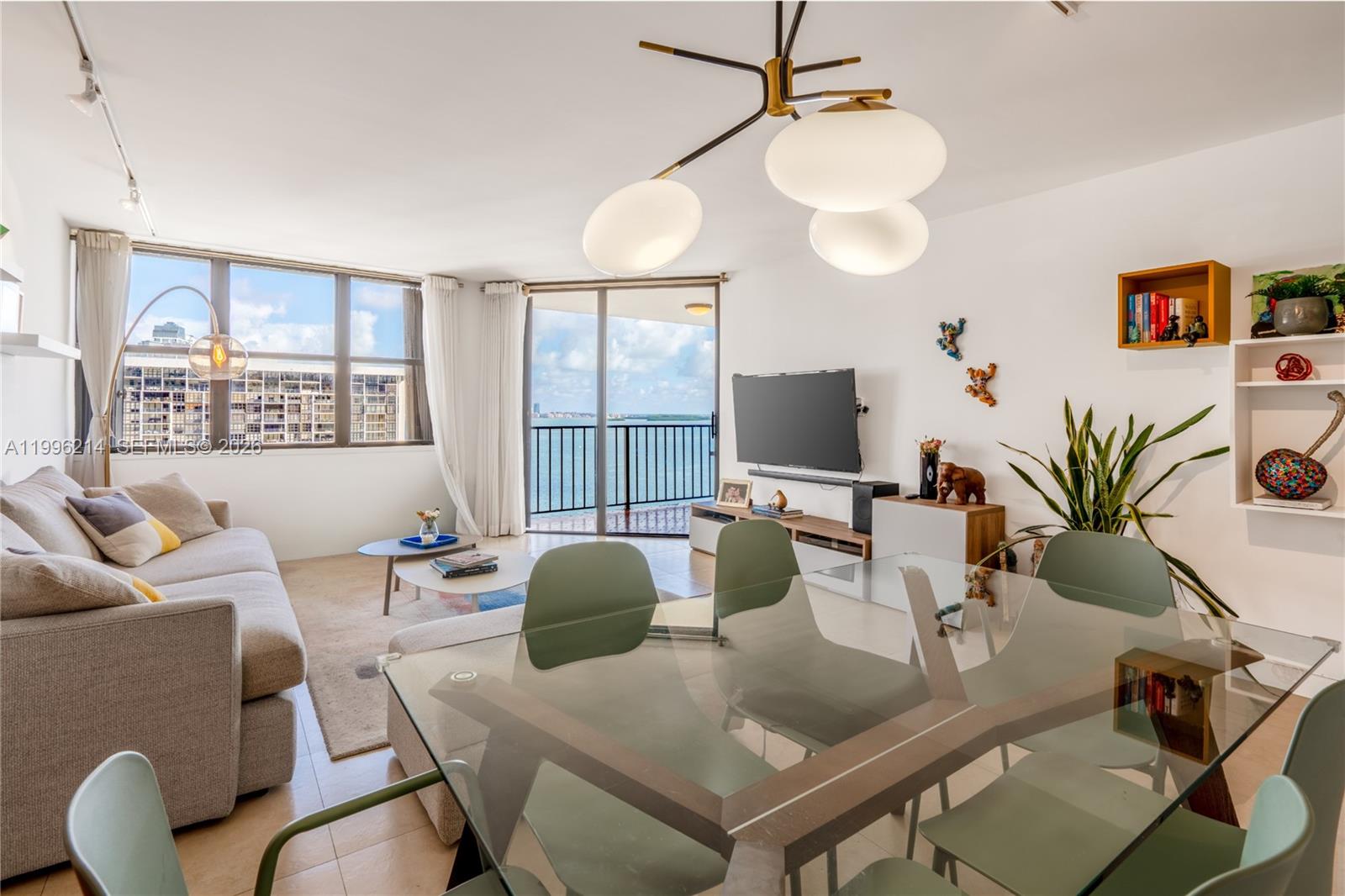 1925 Brickell Ave #D2006