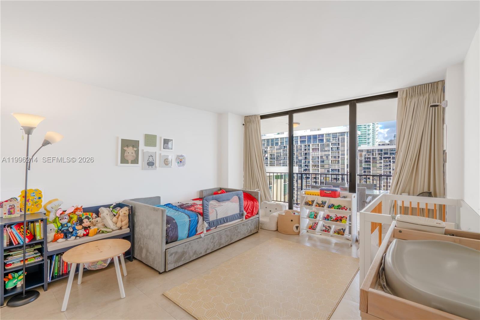 image Brickell Place IV14