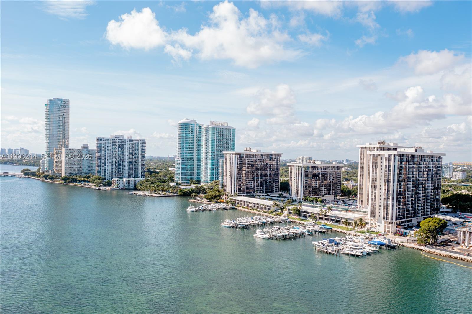 image Brickell Place IV33