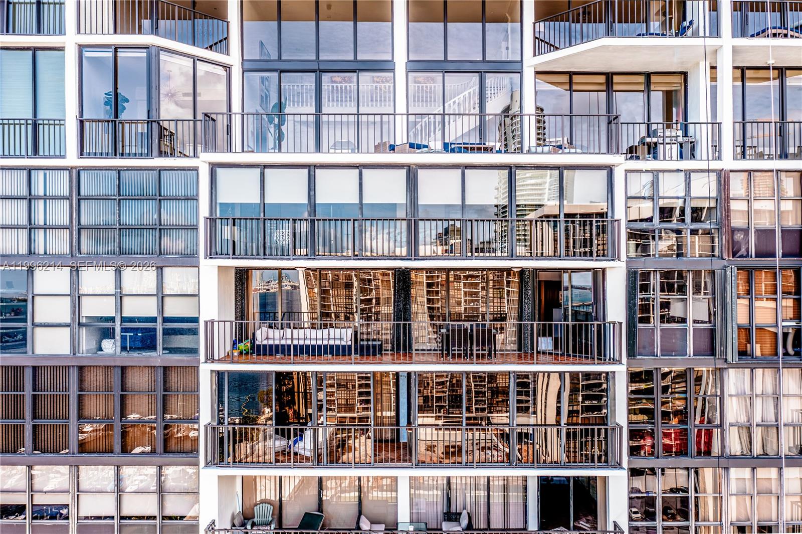 image Brickell Place IV38