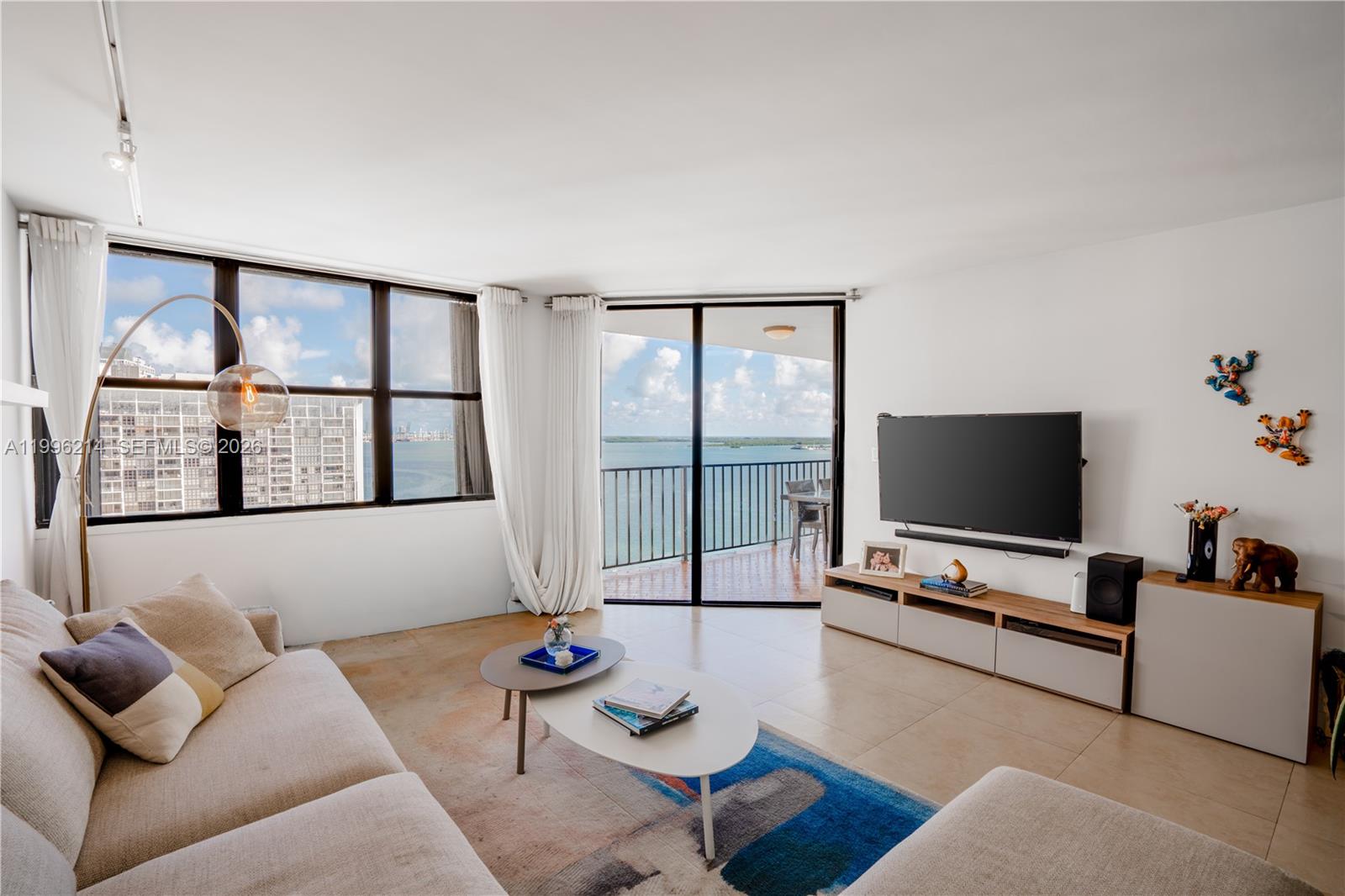 image Brickell Place IV3