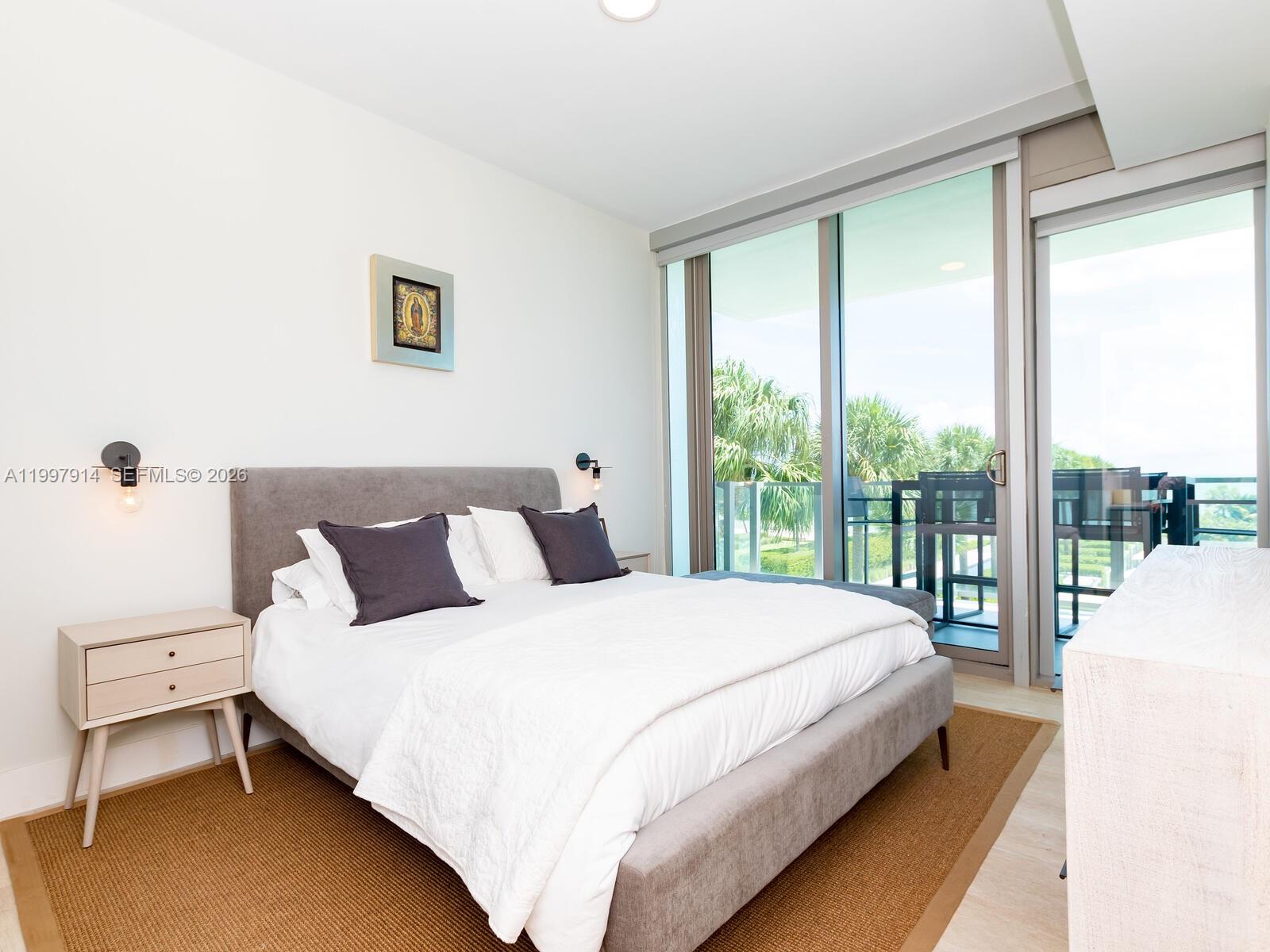 360 Ocean Dr #304S Key Biscayne, FL 33149