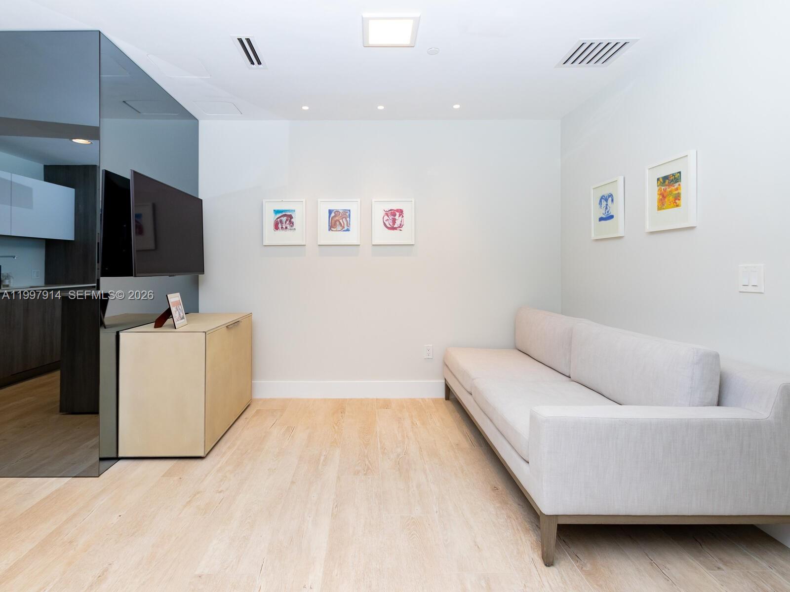 360 Ocean Dr #304S Key Biscayne, FL 33149