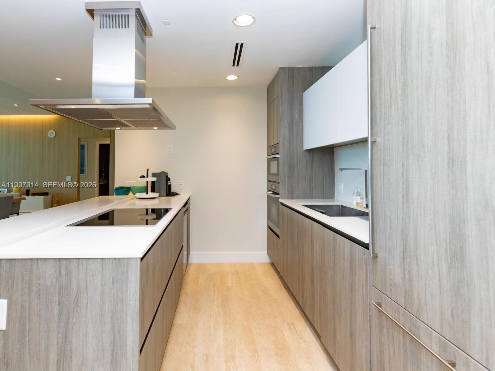 360 Ocean Dr #304S Key Biscayne, FL 33149