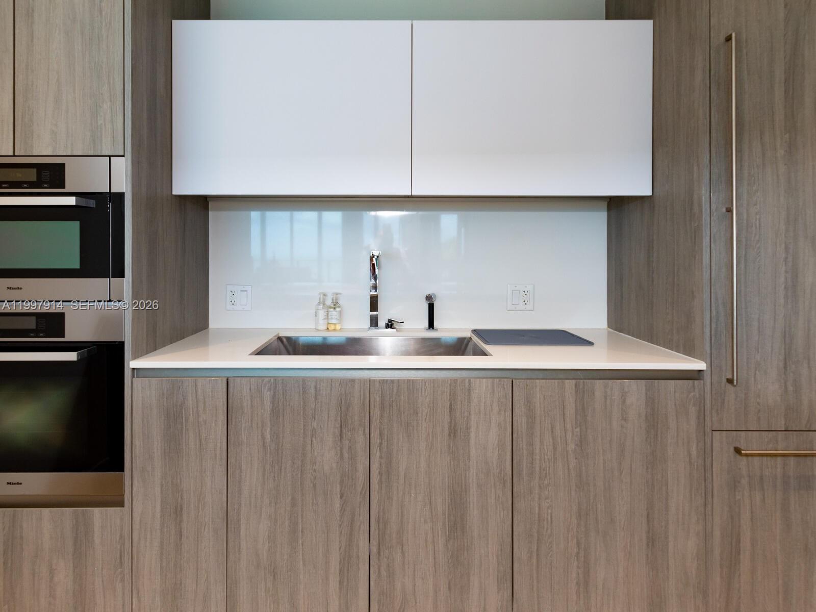 360 Ocean Dr #304S Key Biscayne, FL 33149