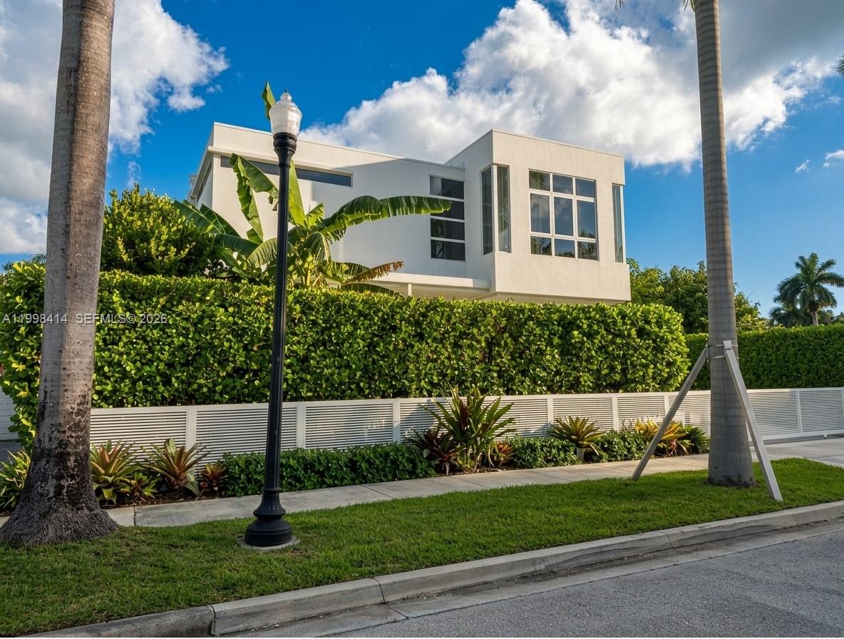 949 Tyler St Hollywood, FL 33019