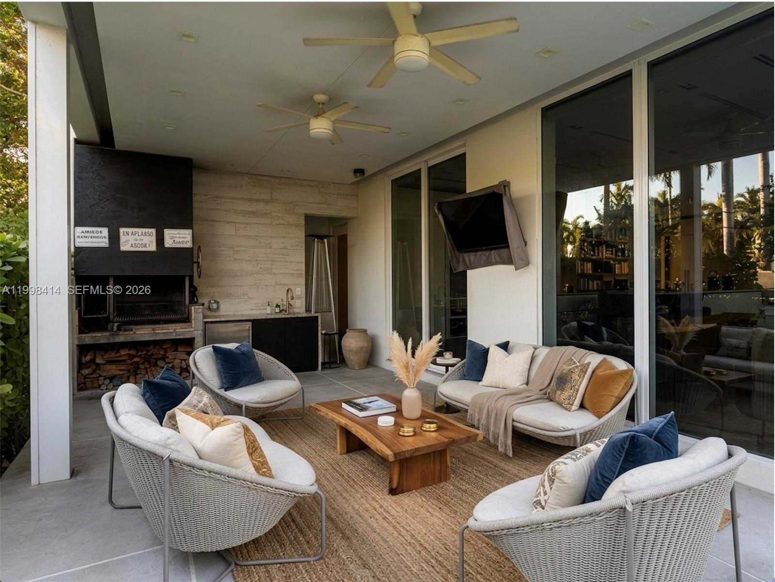 949 Tyler St Hollywood, FL 33019