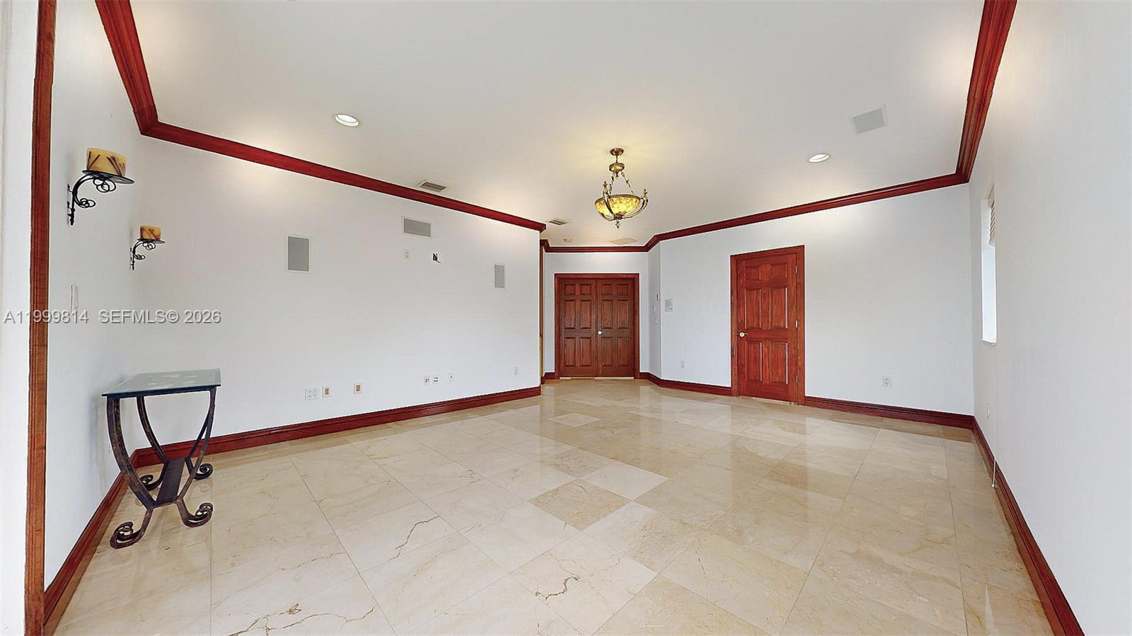 1131 Stillwater Dr Miami Beach, FL 33141