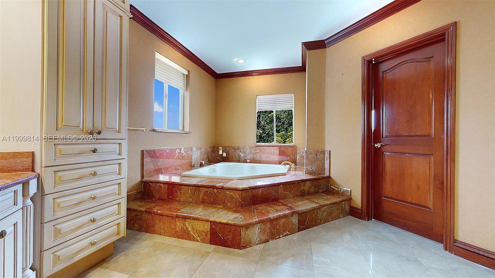 1131 Stillwater Dr Miami Beach, FL 33141