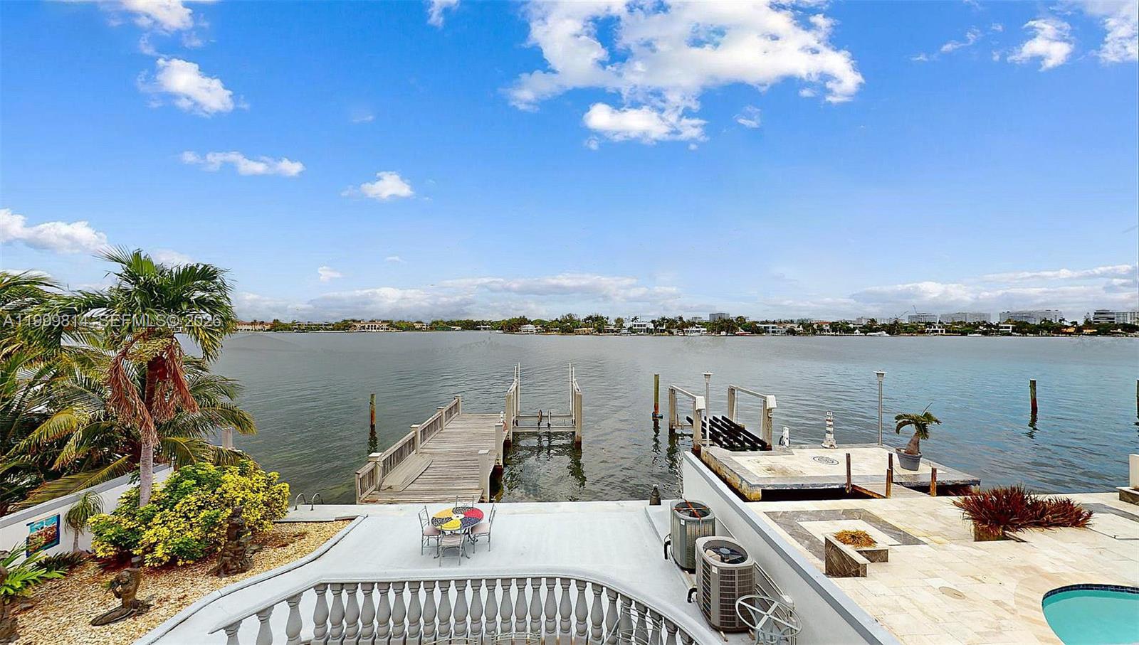 1131 Stillwater Dr Miami Beach, FL 33141