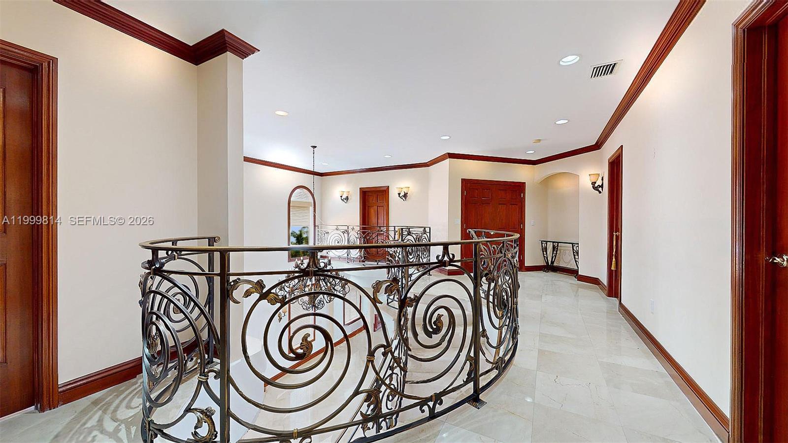 1131 Stillwater Dr Miami Beach, FL 33141