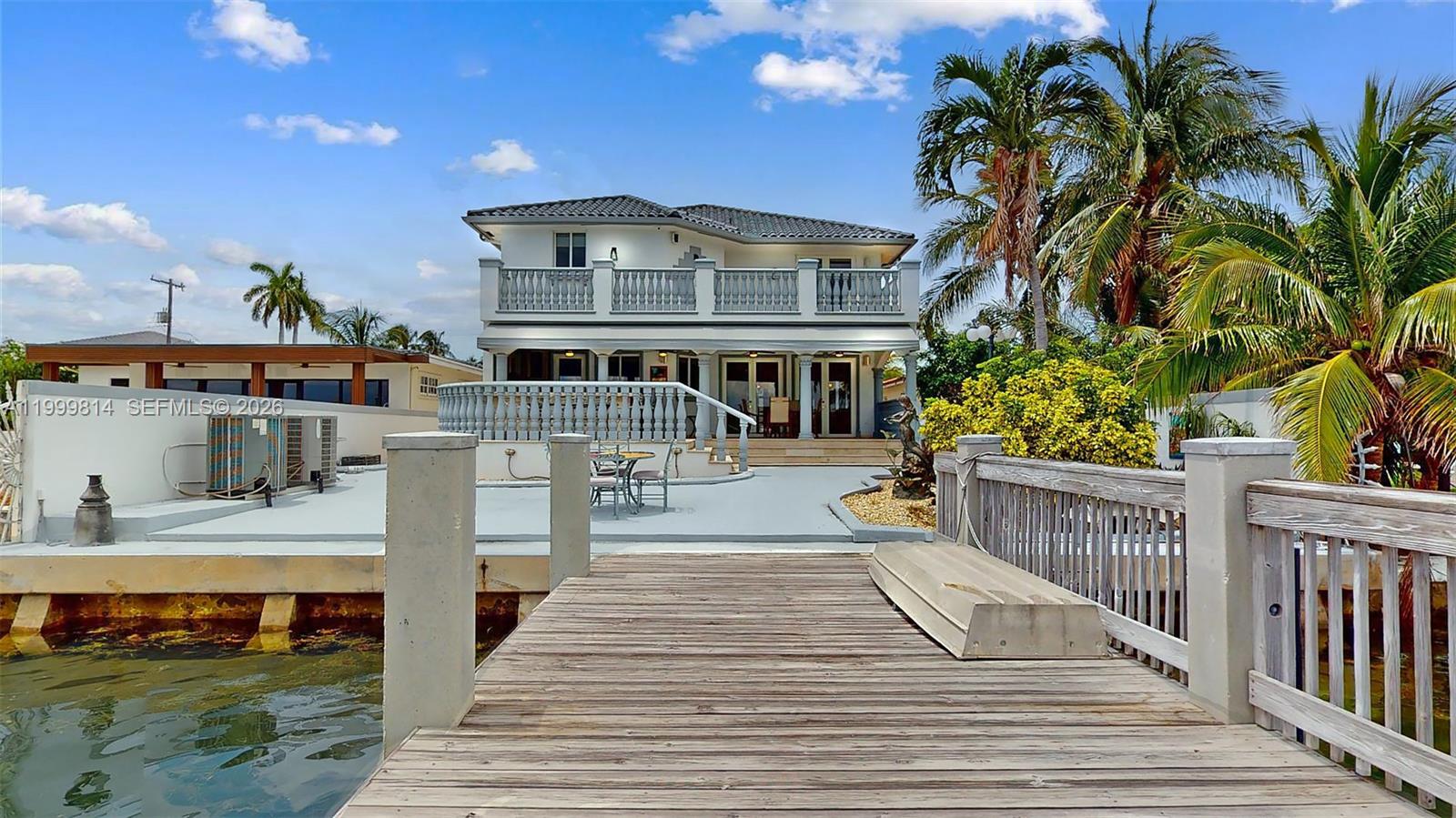 1131 Stillwater Dr Miami Beach, FL 33141