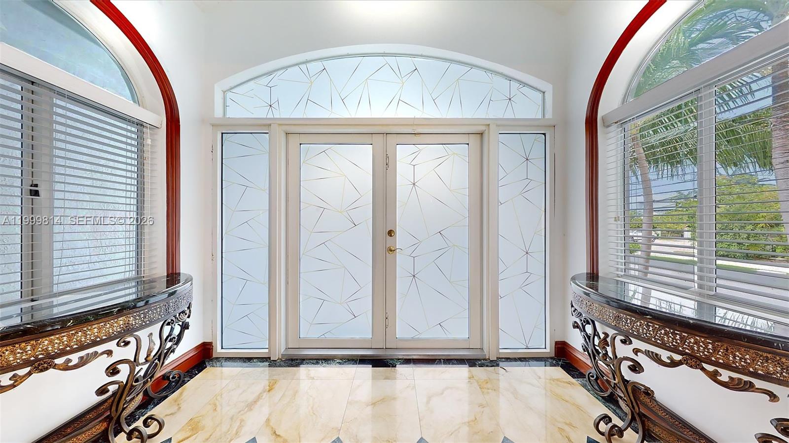 1131 Stillwater Dr Miami Beach, FL 33141