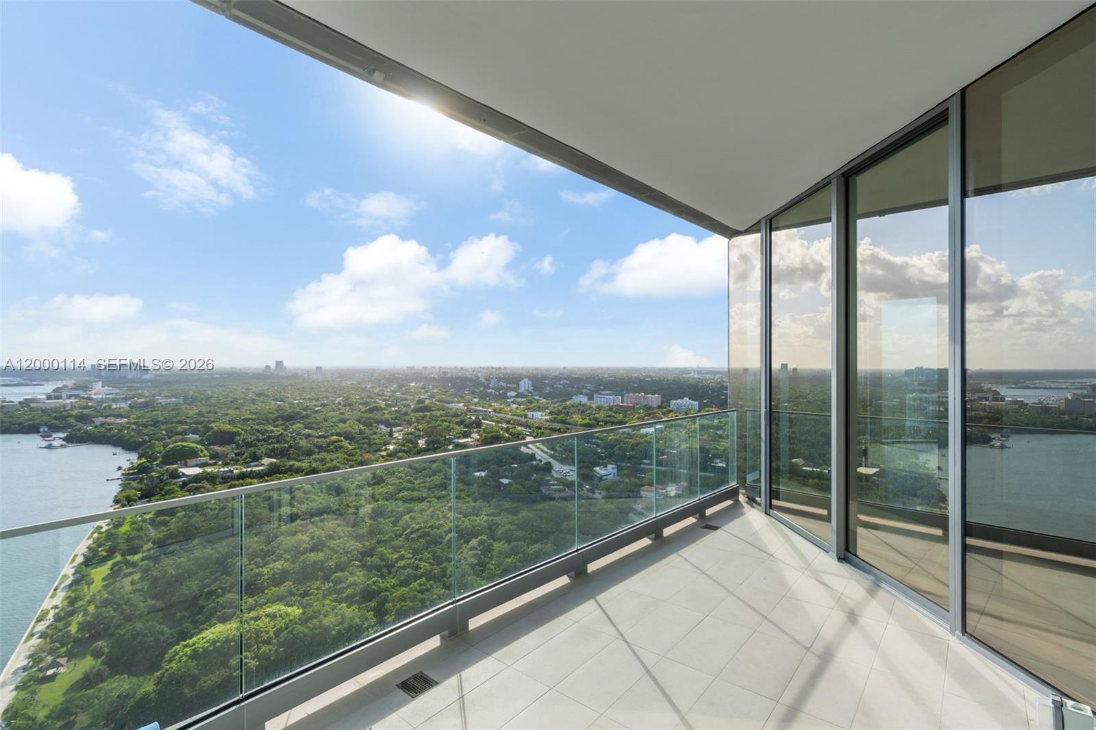 175 SE 25th Rd #3003 Miami, FL 33129