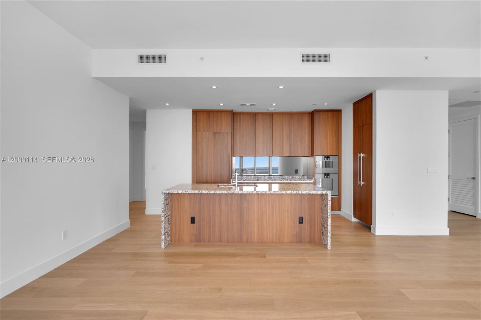 175 SE 25th Rd #3003 Miami, FL 33129