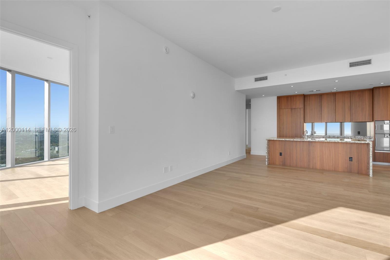 175 SE 25th Rd #3003 Miami, FL 33129