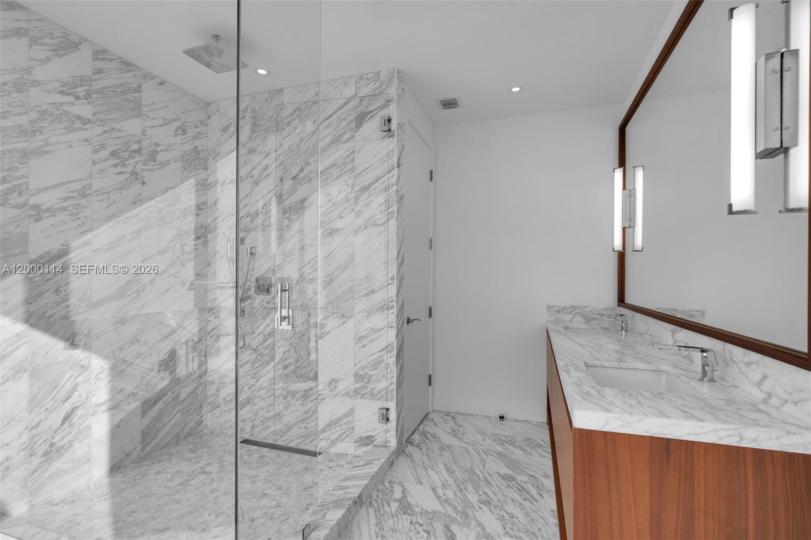 175 SE 25th Rd #3003 Miami, FL 33129