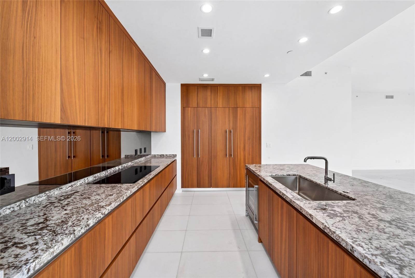 175 SE 25th Rd #2602 Miami, FL 33129